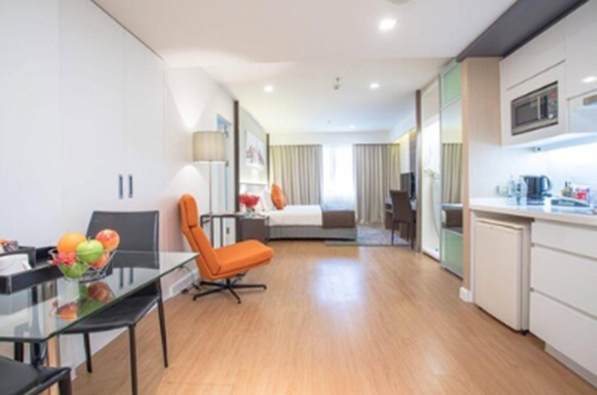 Parkroyal Suites Bangkok Exterior foto