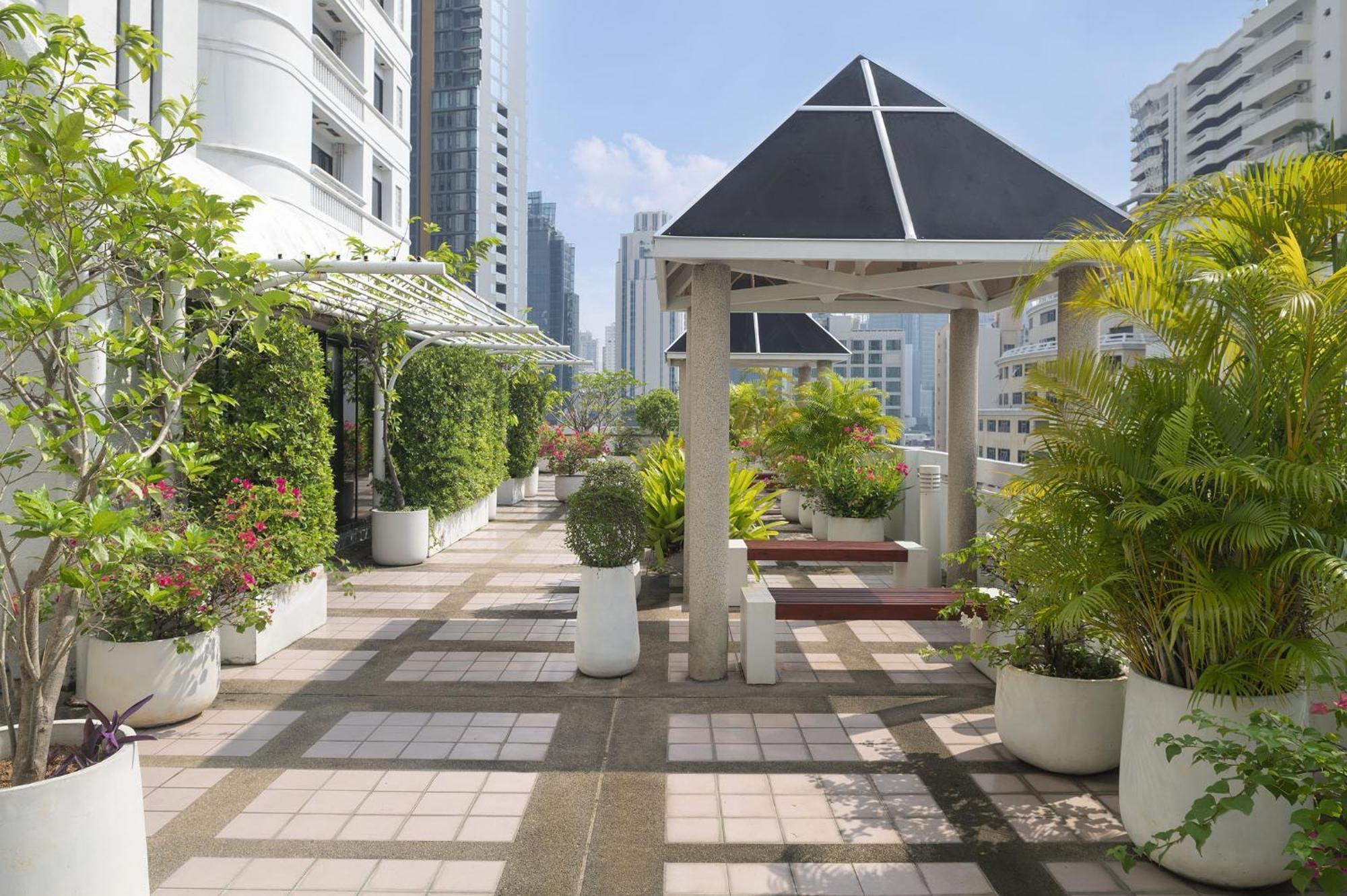 Parkroyal Suites Bangkok Exterior foto