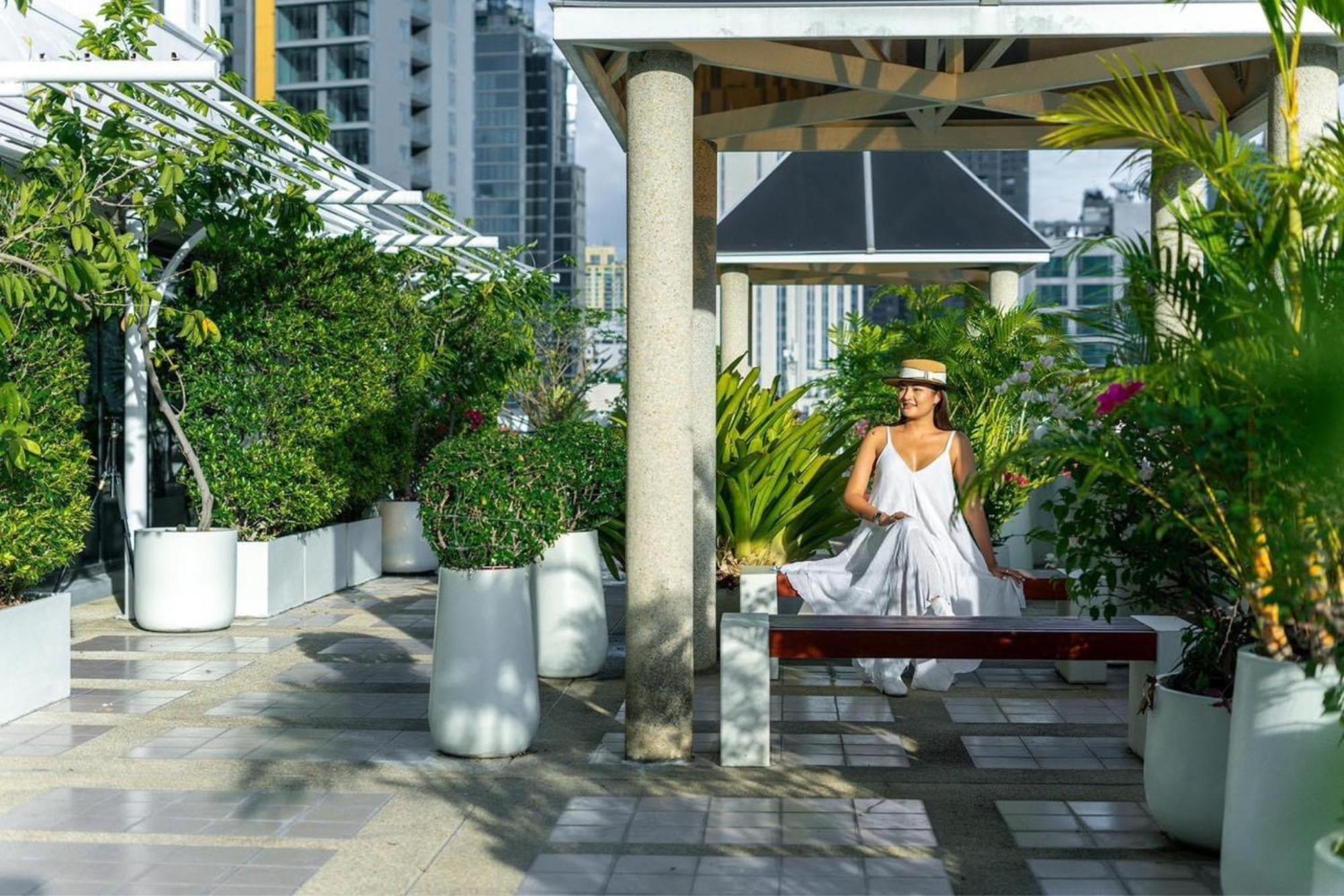 Parkroyal Suites Bangkok Exterior foto